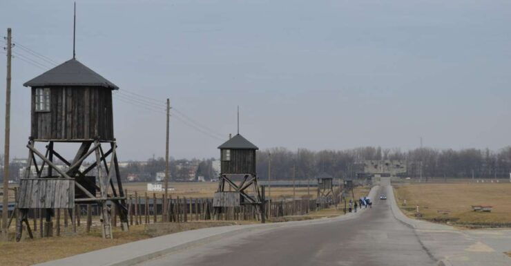 Warsaw: Majdanek Concentration Camp and Lublin Old Town - Tour Highlights