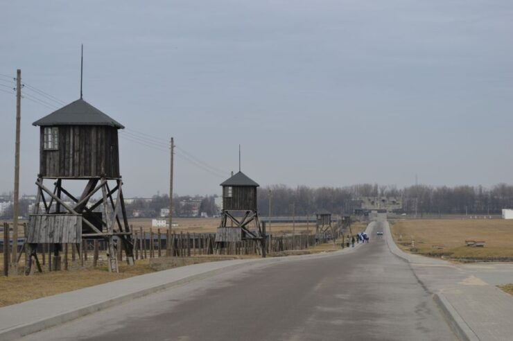 Warsaw: Majdanek Concentration Camp and Lublin Old Town - Activity Details