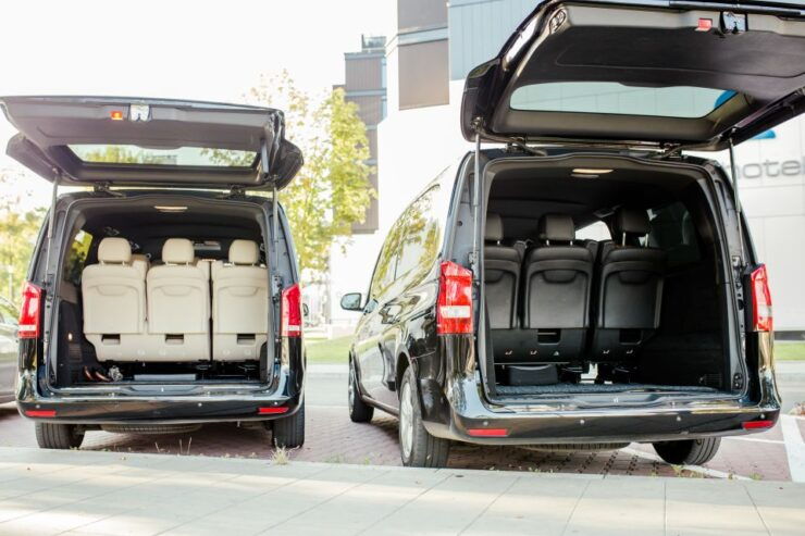 Warsaw Okecie Airport: Premium Private Transfer - Service Quality and Comfort
