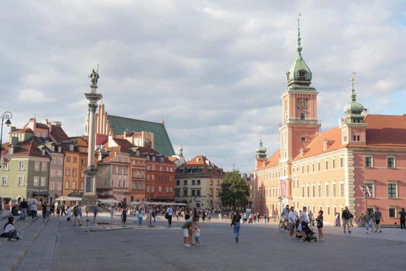 Warsaw: Old Town Walking Tour with Vistula River Cruise - Discovering Warsaw on Foot