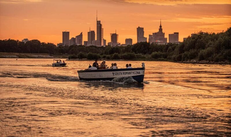 Warsaw: Private Cruise on a wooden boat - max. 12 pax - Good To Know