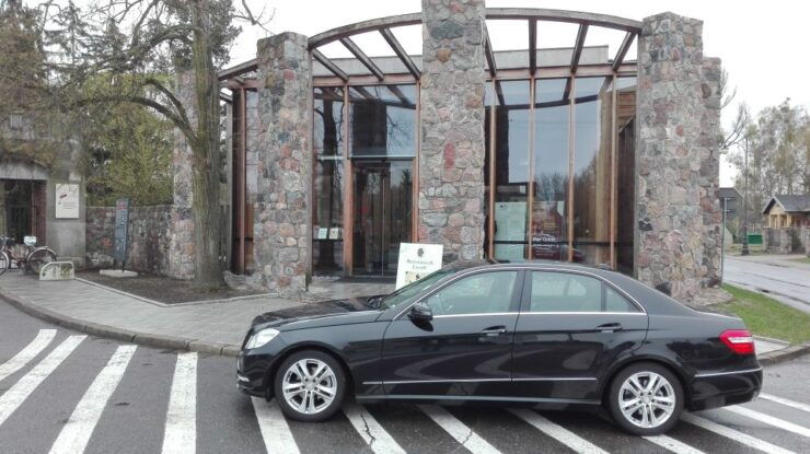 Warsaw: Private Half-Day Zelazowa Wola Tour - Included Services