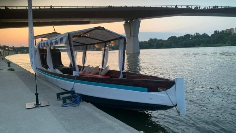 Warsaw: Scenic Cruise by Gondola on the Vistula River - Who Would Love This Experience?
