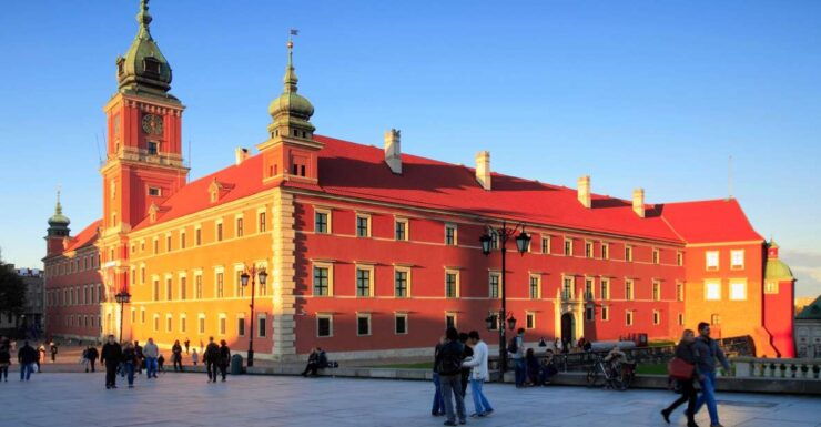 Warsaw: Skip-the-Line Royal Castle Guided Tour - Tour Duration and Languages Offered
