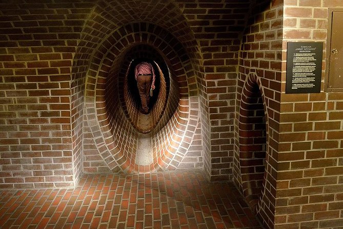 Warsaw Uprising Museum (1944) : PRIVATE TOUR /inc. Pick-up/ - Tour Highlights