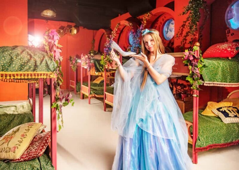 Warsaw: Visit a world of fairy tales and adventures - family - Overview of the Experience