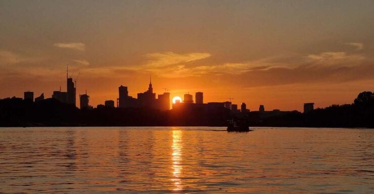 Warsaw: Vistula River Sunset Cruise With Glass of Prosecco - Good To Know