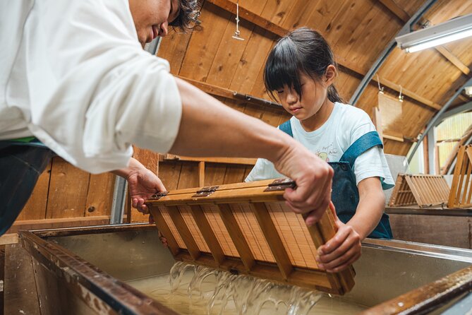 Washi Workshop in Shizenji - Materials and Techniques
