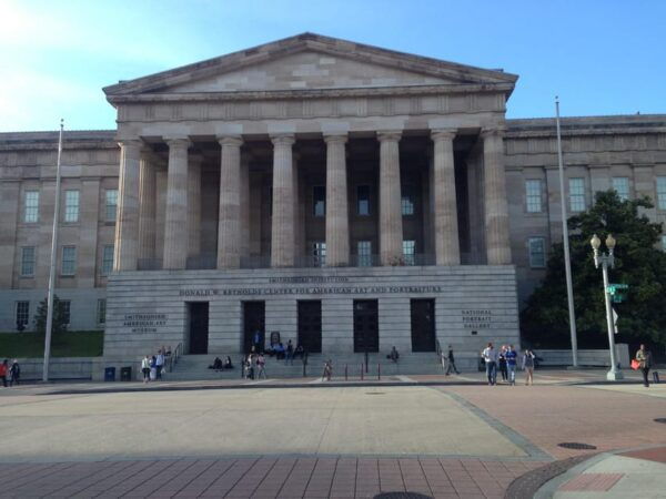 Washington, D.C.: Small Group Tour by Van - Tour Languages