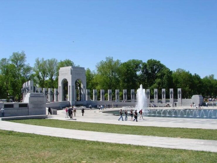 Washington DC: Morning Bus & Walking Tour of the Monuments - Tour Details