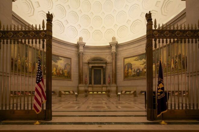 Washington, DC: National Archives - Guided Museum Tour - Explore the National Archives Rotunda