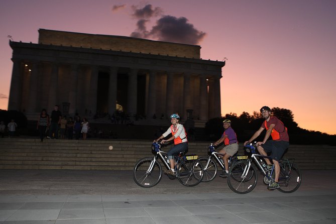 Washington DC Sites at Night Bike Tour - The Sum Up