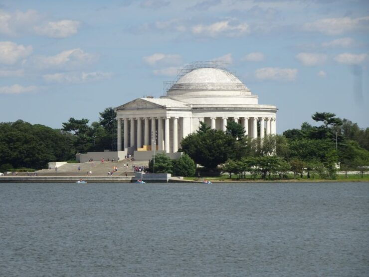 Washington Monuments Self-Guided Walking Tour Scavenger Hunt - Activity Details