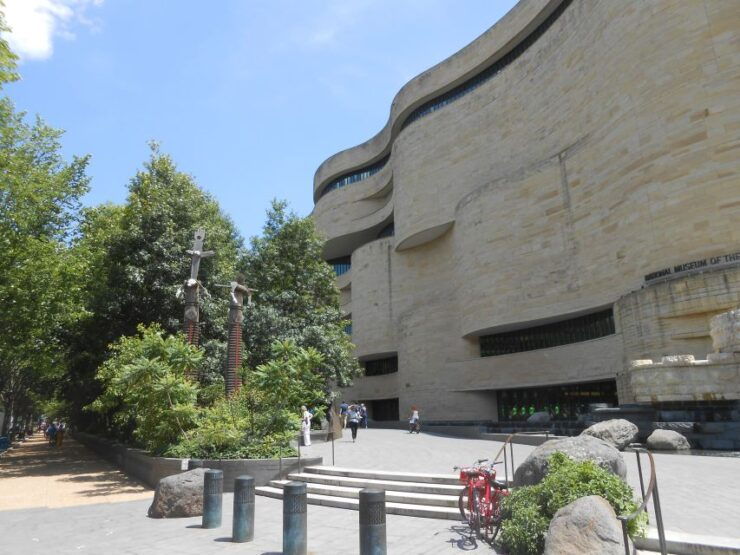 Washington Museums Self-Guided Walking Tour & Scavenger Hunt - Tour Overview