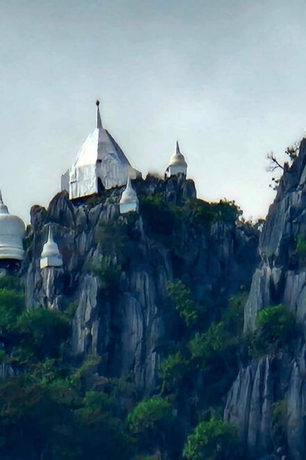 Wat Chaloem Phrakiat, Sacred Valley & Rare Forest Market. - Highlights of Wat Chaloem Phra Kiat