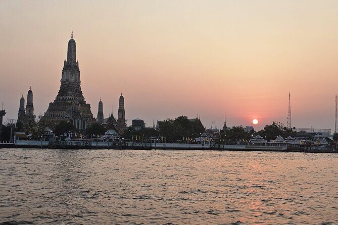Wat Pho and Wat Arun Guided Walking Tour (2 Hours) - Who Should Book This Tour?