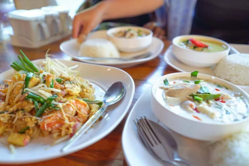 Wat Pho, Wat Arun & Flower Market Walking Tour in Bangkok - Who Should Choose This Tour?