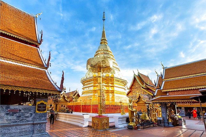 Wat Prathad Doi Suthep Sunrise Giving Alms to the Monks Private Tour - Pickup Points