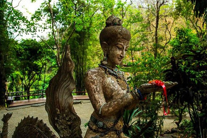 Wat Prathad Doi Suthep Sunrise Giving Alms to the Monks Private Tour - Personal Shopping