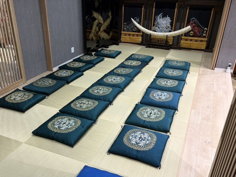 Watch Sumo Training in Tokyo: Experience sumo up close! - Entering a working sumo stable