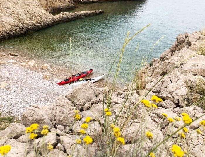 Water activity, kayak tours with a guide, cliff jumping - FAQ