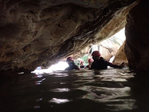 Water Canyoning in the Turche Buñol Cave (Valencia) - Safety Measures