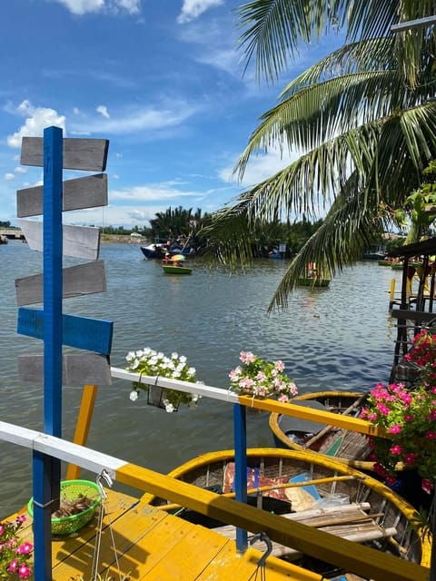 Water Coconut Basket Boat Hoi An Private Bike Tour - Experience Features