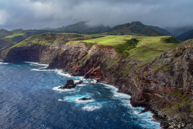 Waterfalls of West Maui and Molokai Helicopter Tour - Meeting and Pickup