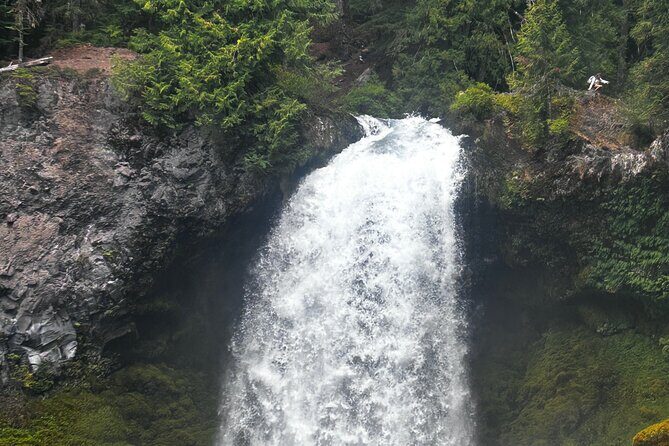 Waterfalls & the McKenzie River in a Tesla - The Allure of a Scenic Tesla Ride