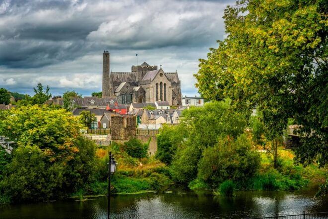 Waterford Crystal & Kilkenny Full-Day Rail Tour From Dublin - Uncover Waterfords Maritime Heritage