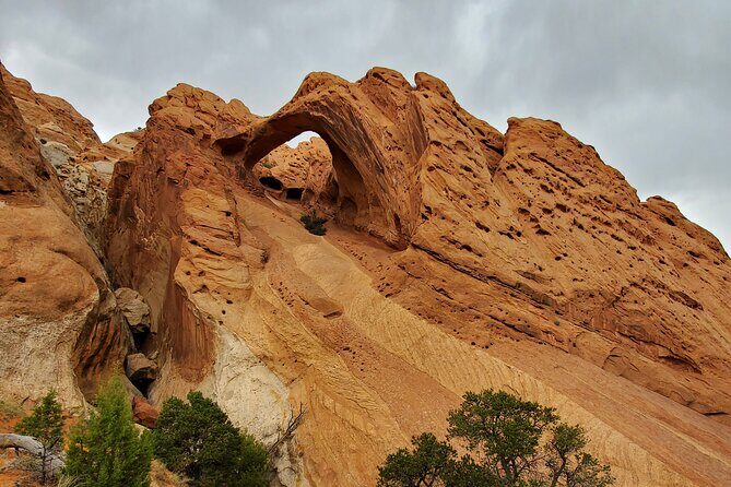 Waterpocket Fold Offroad Tour to Strike Valley Overlook - Introduction
