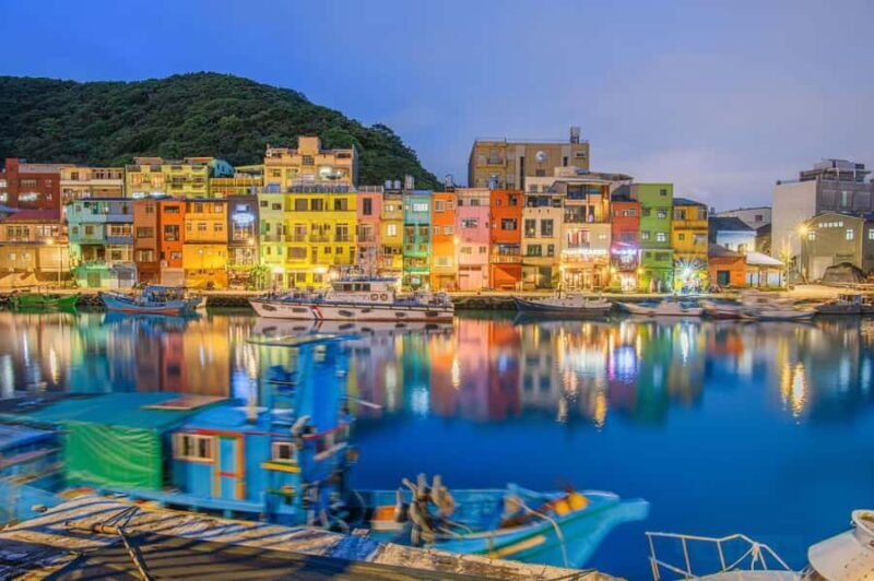 Waves and Wheels: A Coastal Day in Colorful Keelung - Good To Know