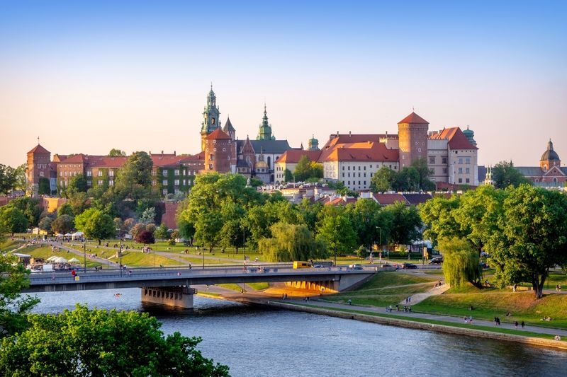 Wawel Castle and Cathedral Tour in Krakow - What two hours at Wawel can cover