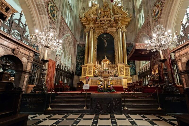 Wawel Castle, Old Town, Mary Basilica & Underground Museum - Wawel Castle, Old Town, Mary Basilica & Underground Museum: A Complete Guide