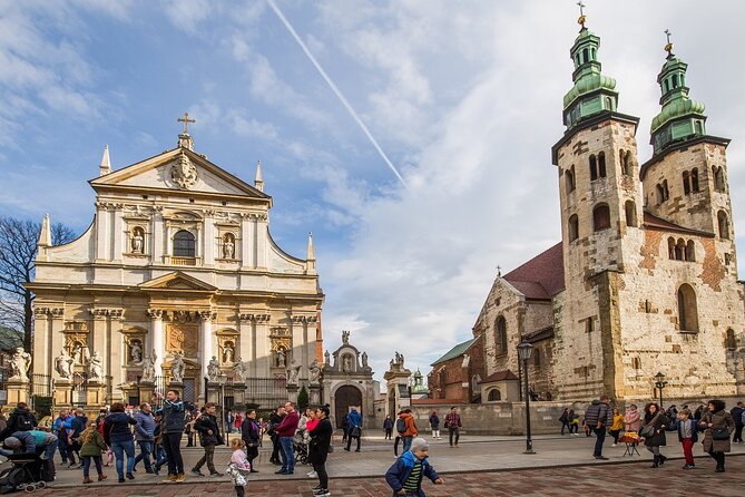 Wawel Cathedral, Old Town and St. Marys Basilica Guided Tour - Cancellation Policy