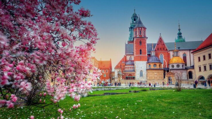 Wawel Hill Tour With Audio Guide - Good To Know