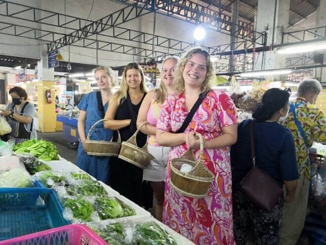 We Cook Thai Home Garden Cooking School - Selecting Participants and Dates