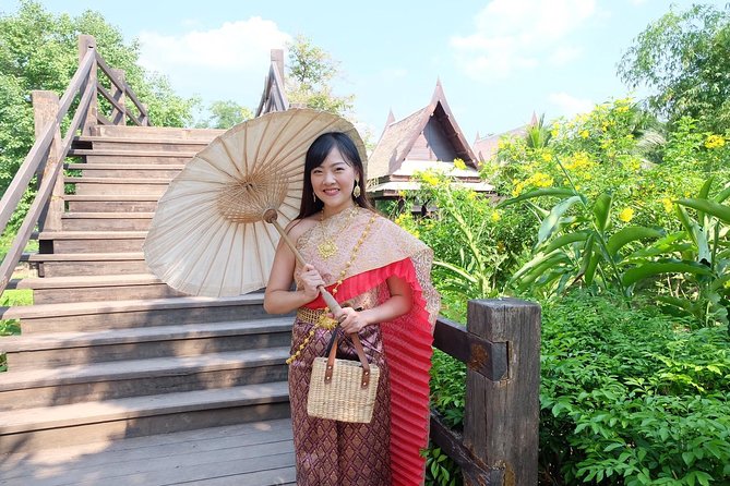 Wear Thai Costume Photo Shoot Tour - Hassle-free Photo Opportunities