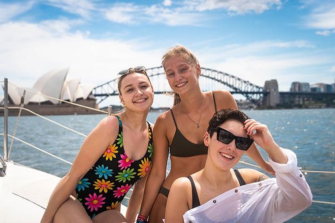 Week-Long Group Tour With Pick-Up and Accommodation, Sydney - Questions and Product Information