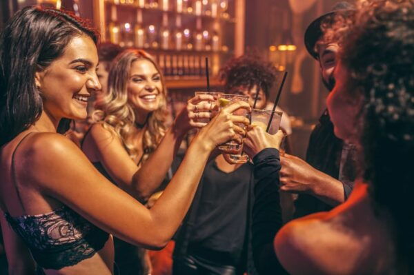 Weekend Hamburg: Night Pub Crawl Through the Reeperbahn - Why Choose the Reeperbahn Crawl