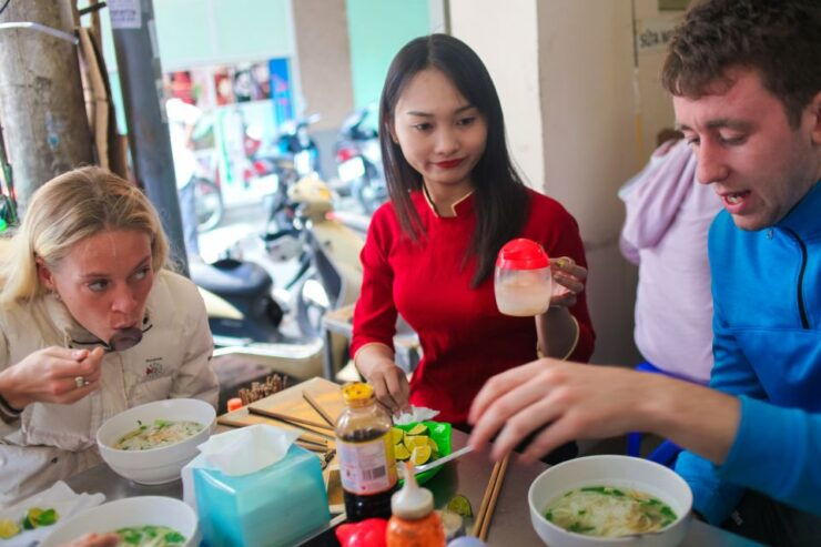 Weekend Hanoi Night Market & Street Food Tour - Night Market Exploration