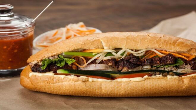 Weekend Hanoi Night Market & Street Food Tour - Cultural Performances