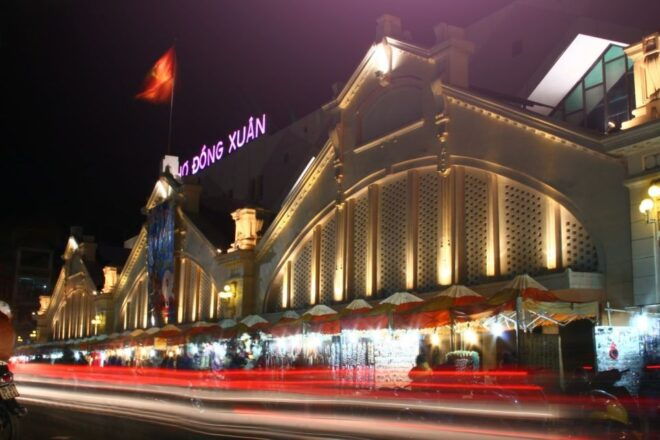 Weekend Hanoi Night Market & Street Food Tour - Shopping in the Market