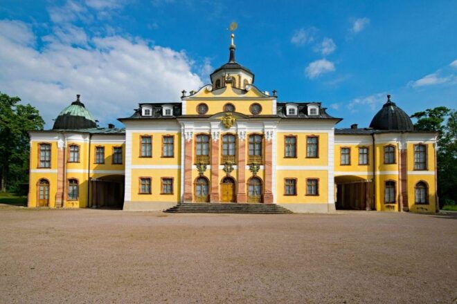 Weimar Private Christmas Market Tour - Indulge in Local Delicacies and Festive Treats