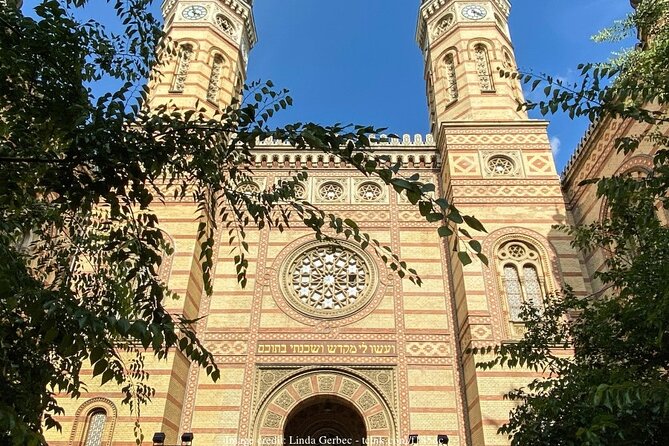 Welcome to Budapest: Private Guided Walking Tour - Public Transport and Food