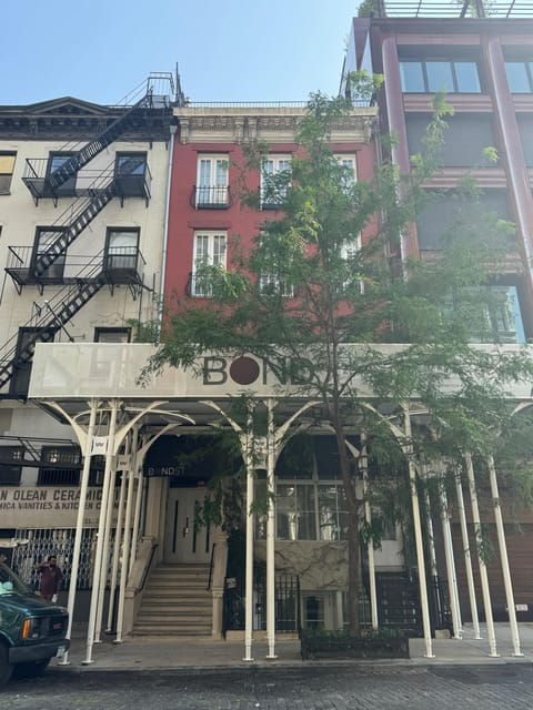 Welcome to New York: A Tour of Taylor Swift Hotspots - Good To Know