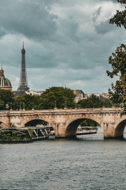 Welcome to Paris: A Self-Guided Audio Tour in English - Requirements for Participation