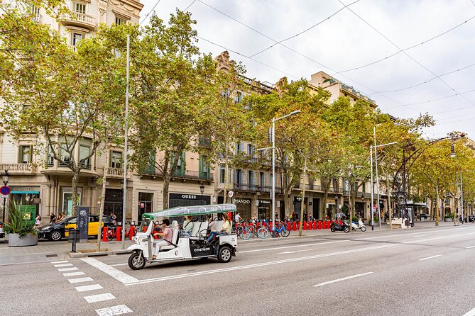 Welcome Tour to Barcelona in Private Eco Tuk Tuk - Customer Experiences and Reviews