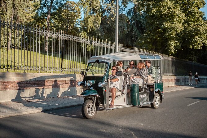 Welcome Tour to Madrid in Private Eco Tuk Tuk - Meeting and Pickup