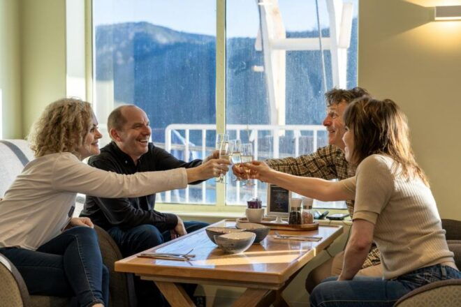 Wellington and Picton: Interislander Ferry - Cabins and Movie Options for Kids